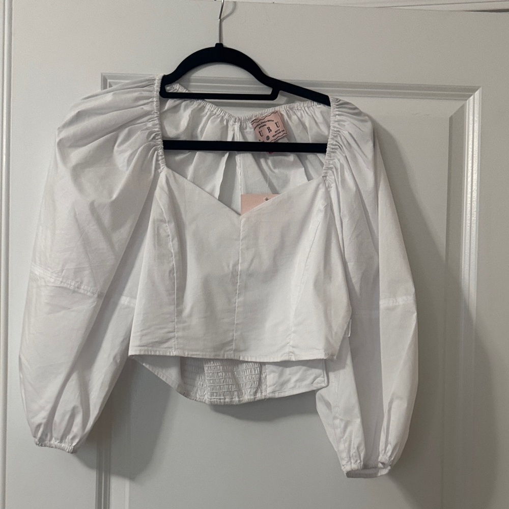 Chic White Puff Sleeve Crop Top